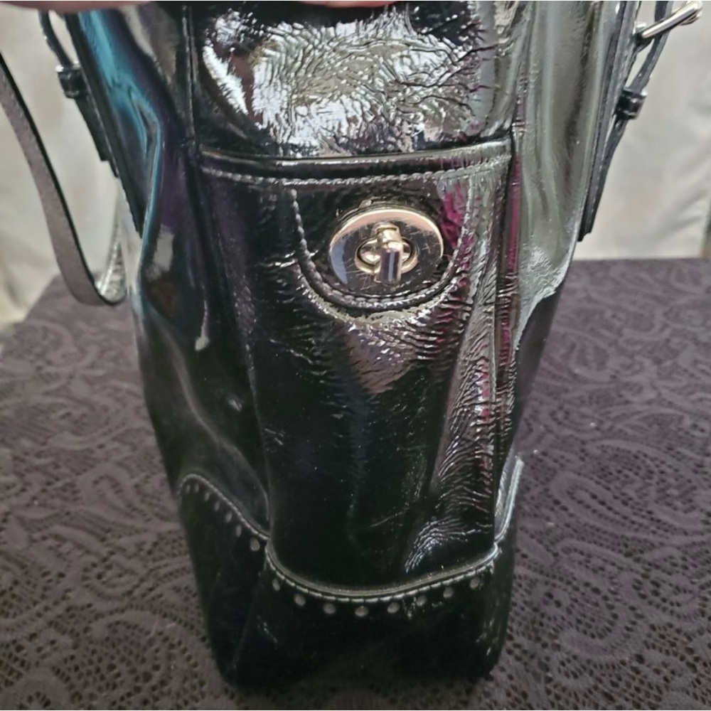 VINTAGE COACH Black Patent Leather Shoulder Tote. Gorgeous!! ♥️ - Picture 4 of 7